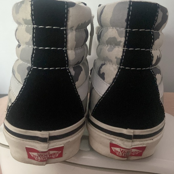 Vans - Picture 3 of 3